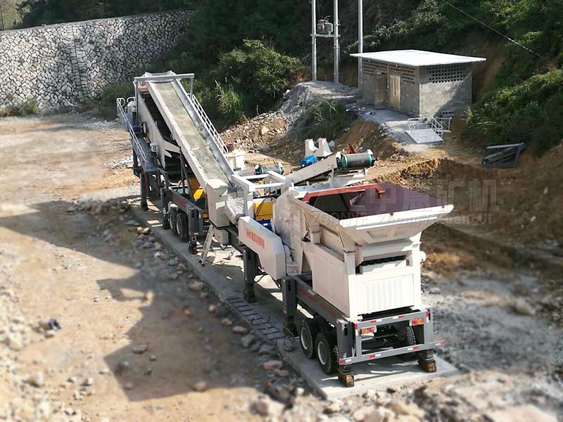 大型移動站石料生產(chǎn)線現(xiàn)場1