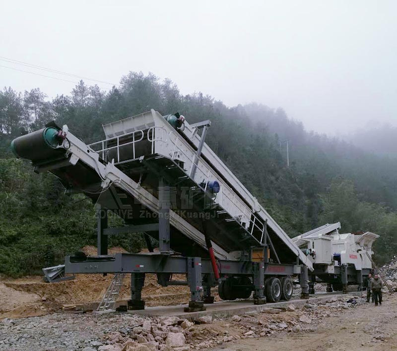 大型移動站石料生產(chǎn)線現(xiàn)場3