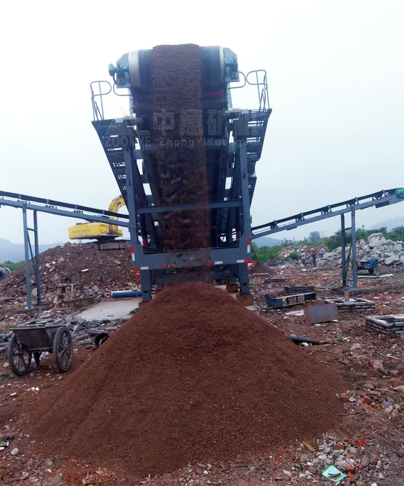 移動(dòng)破碎機(jī)在湖南建筑垃圾處理現(xiàn)場(chǎng)