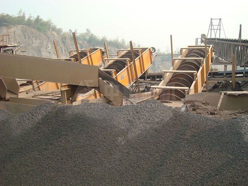 螺旋洗砂機(jī)現(xiàn)場1