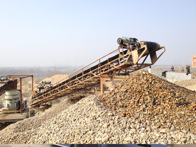 湖北隨州時(shí)產(chǎn)500噸河卵石生產(chǎn)線現(xiàn)場(chǎng)