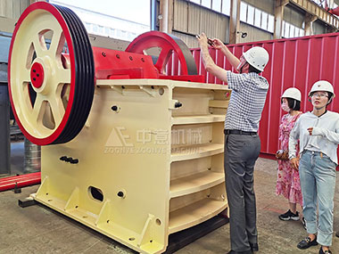 月產(chǎn)2萬噸風(fēng)化石碎沙機(jī)價(jià)位