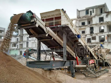 建筑垃圾怎么回收再利用?看移動(dòng)破碎機(jī)在江蘇的建筑垃圾處理現(xiàn)場(chǎng)