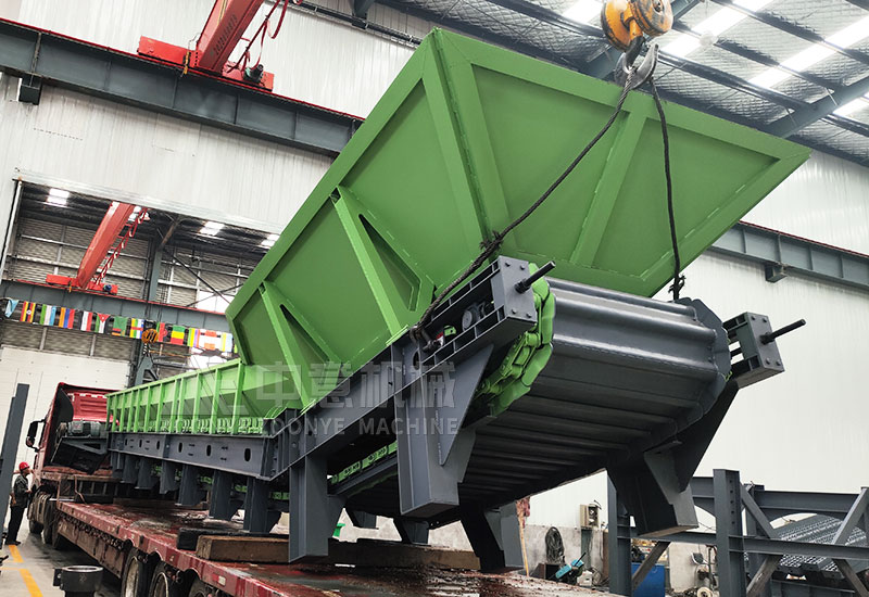 鏈板輸送機(jī).jpg 鏈板輸送機(jī)