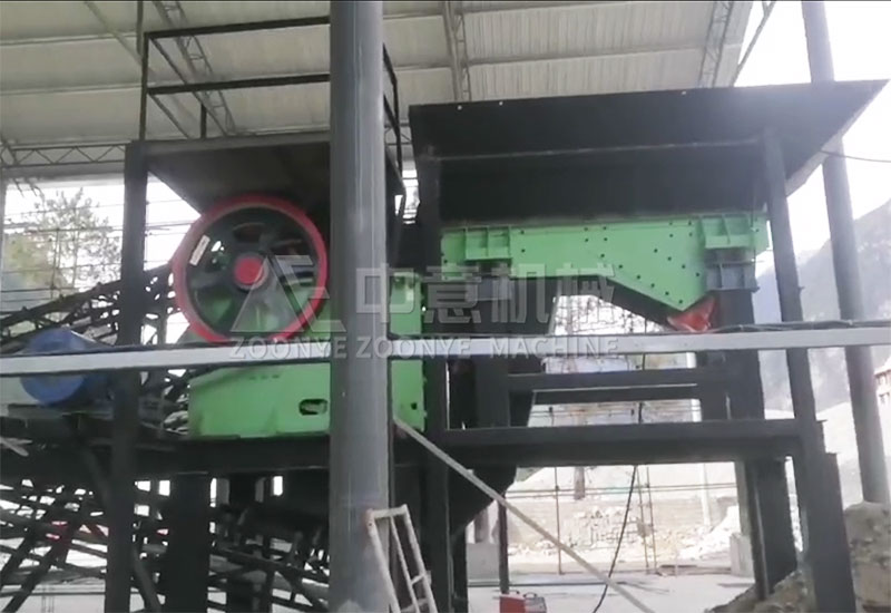 裝修垃圾處理生產(chǎn)線(xiàn)現(xiàn)場(chǎng)-棒條弛張篩