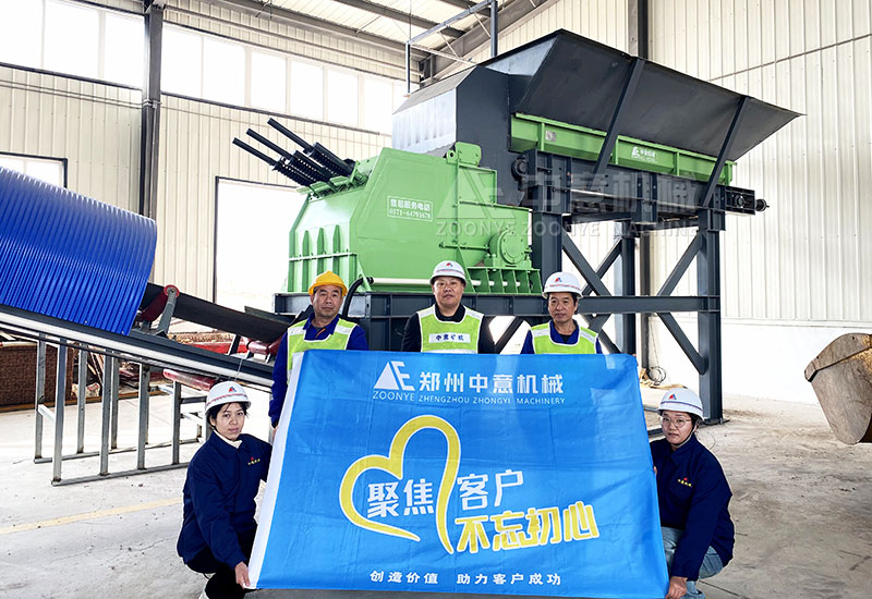 技術(shù)工程師合影留念 技術(shù)工程師合影留念