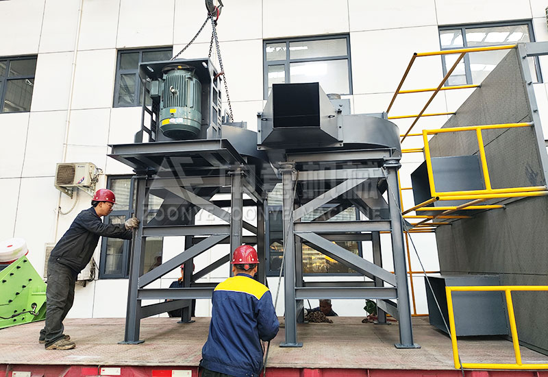 兩臺(tái)負(fù)壓風(fēng)選機(jī).jpg 兩臺(tái)負(fù)壓風(fēng)選機(jī).jpg